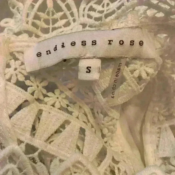 White Lace Lined Dress Poly-Cotton Beautiful Details NWOT - Picture 8 of 8